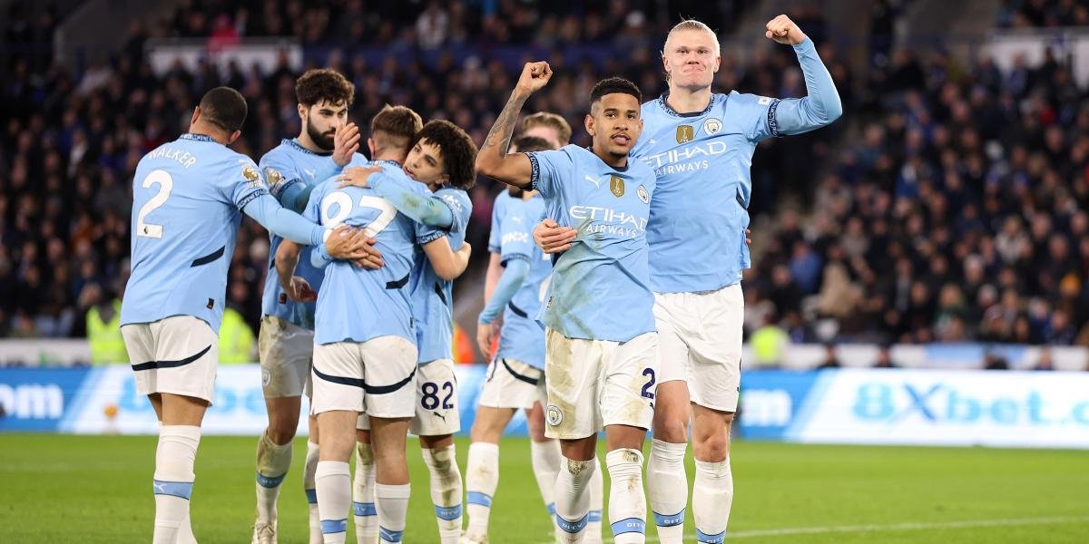 Guardiola renuncia a su sello personal para romper la mala racha del Manchester City Guardiola renuncia a su sello personal para romper la mala racha del Manchester City