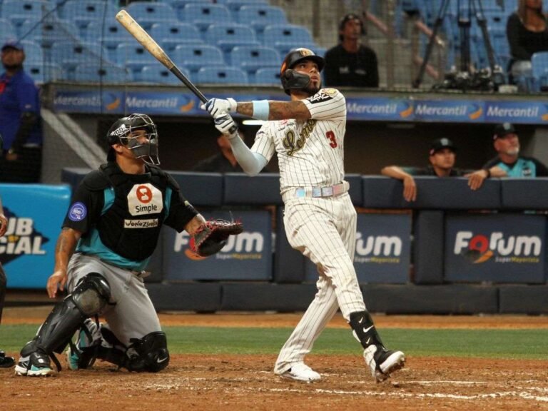 Cardenales apuesta por versatilidad de Harold Castro