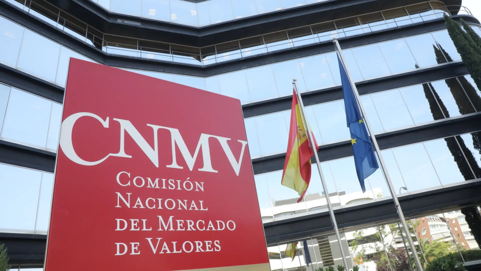La normativa ‘cripto’ entra en vigor con división entre los bancos sobre su comercialización La normativa ‘cripto’ entra en vigor con división entre los bancos sobre su comercialización