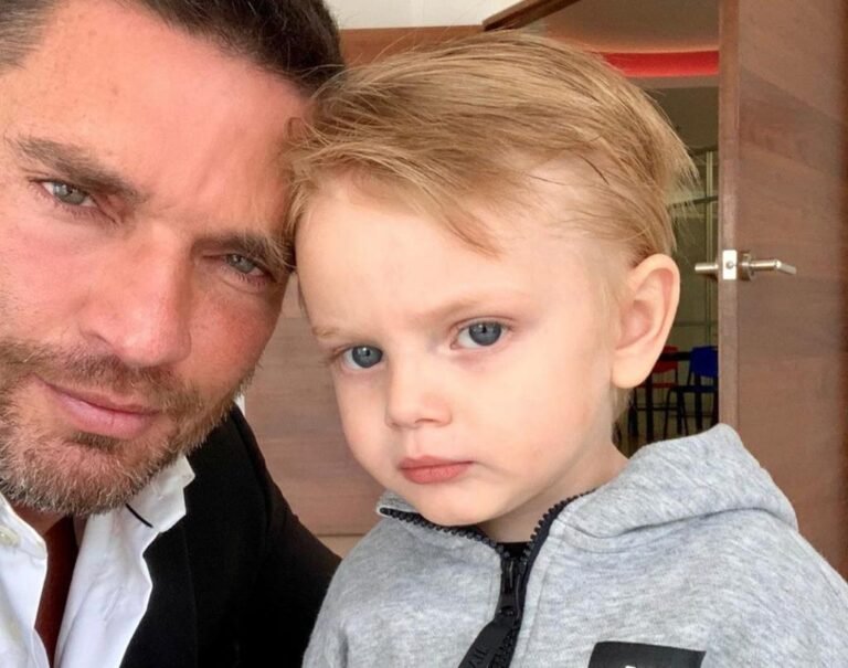 Julian Gil pide Peso Pluma que interceda en el reencuentro con su hijo