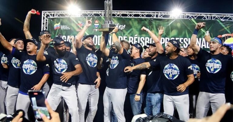 ¿Cuántos equipos han volteado un 0-2 en Serie Final?