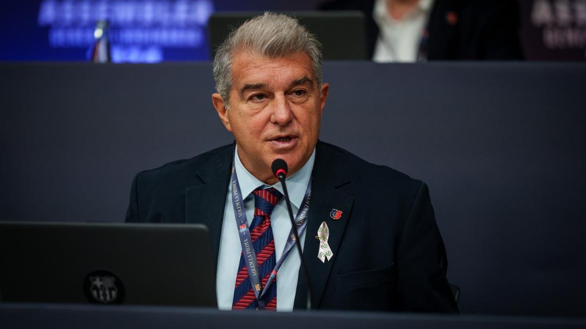 La complicada salida de Laporta con Dani Olmo, por Joan Vehils La complicada salida de Laporta con Dani Olmo, por Joan Vehils