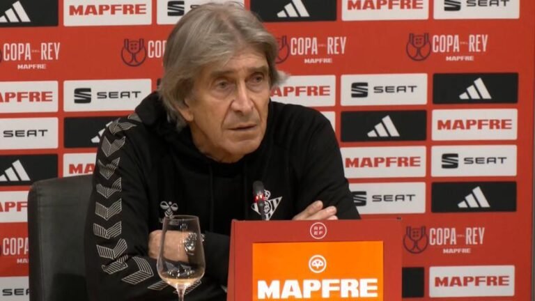 Manuel Pellegrini en sala de prensa tras el encuentro de Copa contra el FC Barcelona