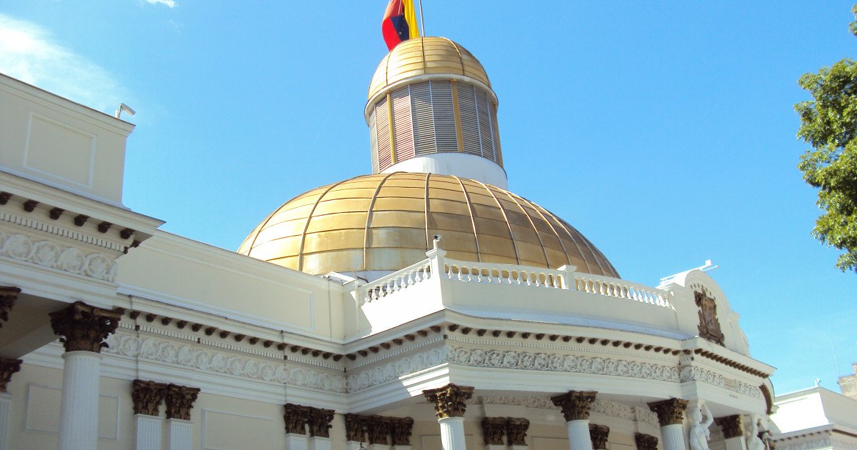 La Asamblea Nacional de Venezuela elige una nueva directiva a cinco días de investir un nuevo presidente La Asamblea Nacional de Venezuela elige una nueva directiva a cinco días de investir un nuevo presidente