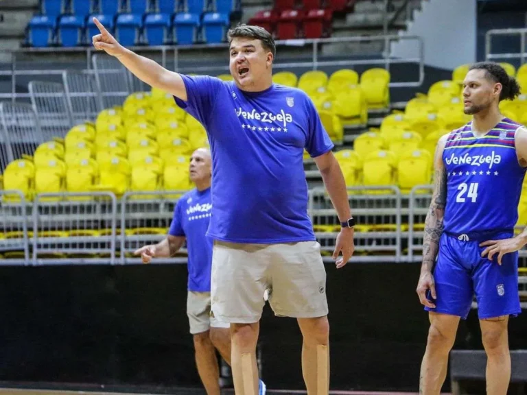 Daniel Seoane no seguirá como entrenador de la selección de baloncesto