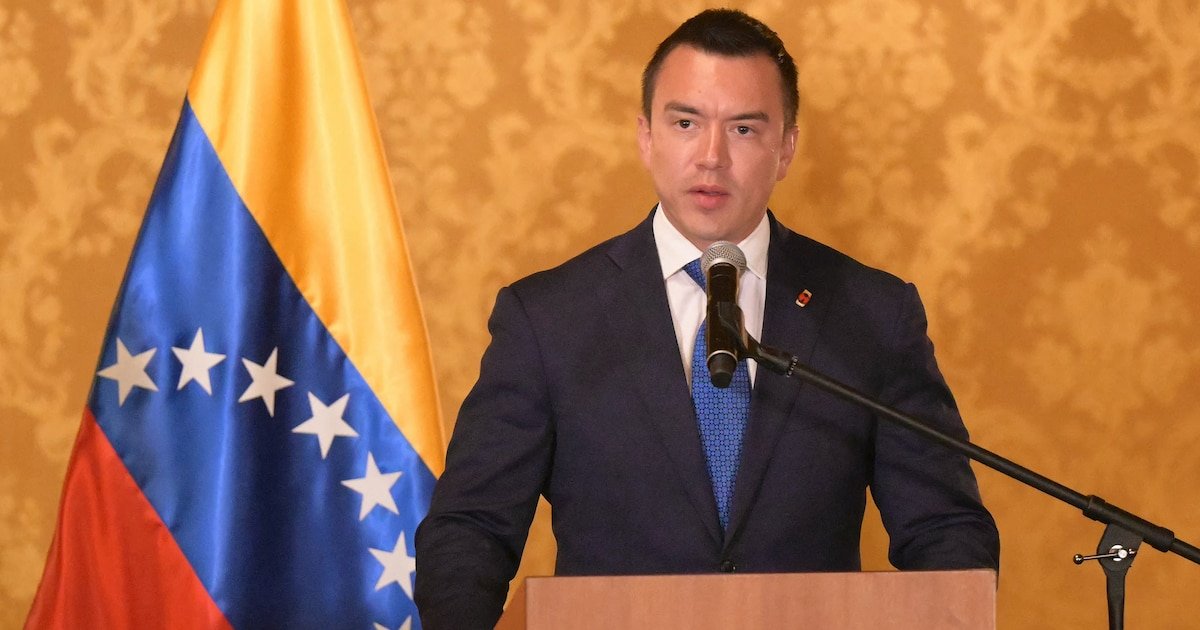 Ecuador ofrecerá su petróleo a socios de Venezuela para frenar el financiamiento a la dictadura de Nicolás Maduro Ecuador ofrecerá su petróleo a socios de Venezuela para frenar el financiamiento a la dictadura de Nicolás Maduro