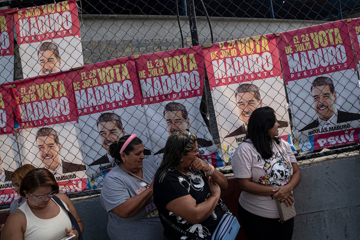 Maduro convoca elecciones de diputados y gobernadores con el rechazo mayoritario de una oposición perseguida Maduro convoca elecciones de diputados y gobernadores con el rechazo mayoritario de una oposición perseguida