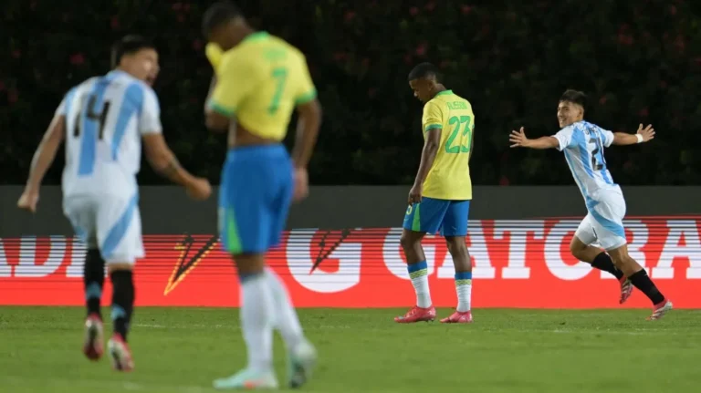 “Humillación”, “inadmisible” y el foco puesto en Menezes y Rodrigues: la reacción de Brasil ante la histórica derrota