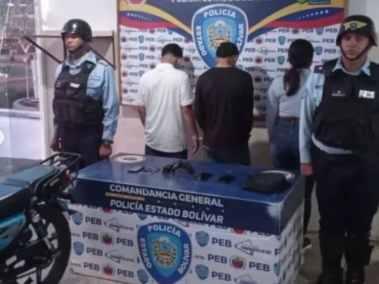 Detienen a tres por robo y porte ilícito en la Av. Manuel Piar Detienen a tres por robo y porte ilícito en la Av. Manuel Piar
