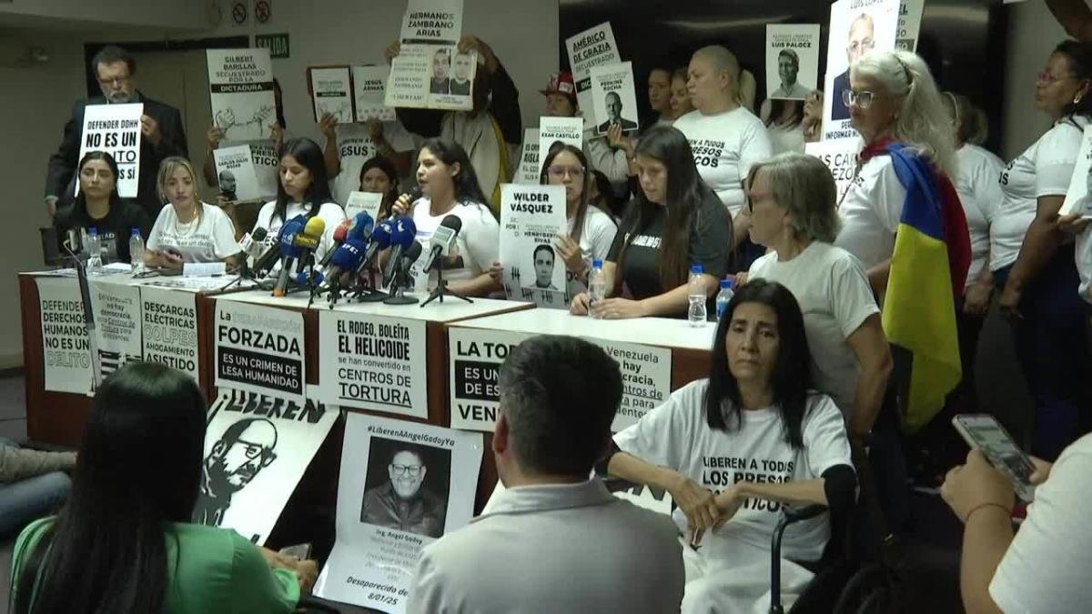 Familiares de opositores y activistas detenidos en Venezuela claman su excarcelación Familiares de opositores y activistas detenidos en Venezuela claman su excarcelación