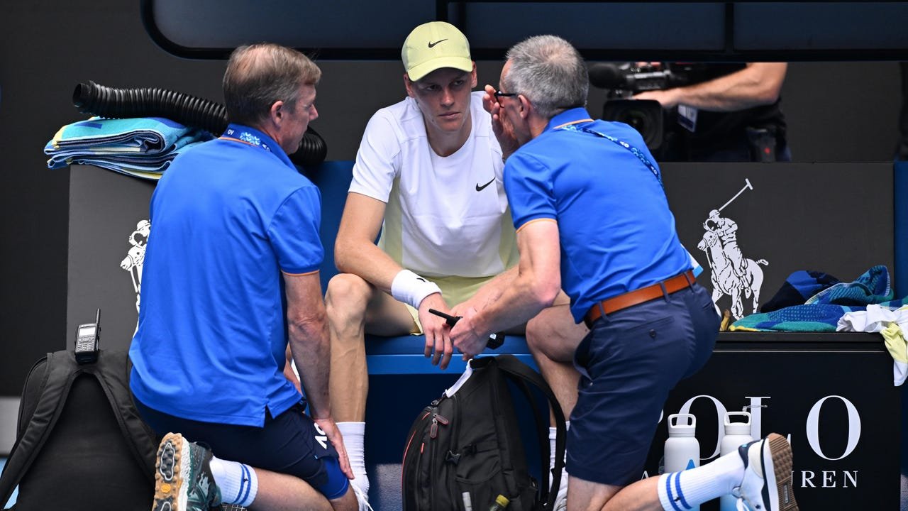 Una leyenda del tenis se pronuncia sobre los problemas de Sinner en Australia: “Ya pasó con Alcaraz…” Una leyenda del tenis se pronuncia sobre los problemas de Sinner en Australia: “Ya pasó con Alcaraz…”