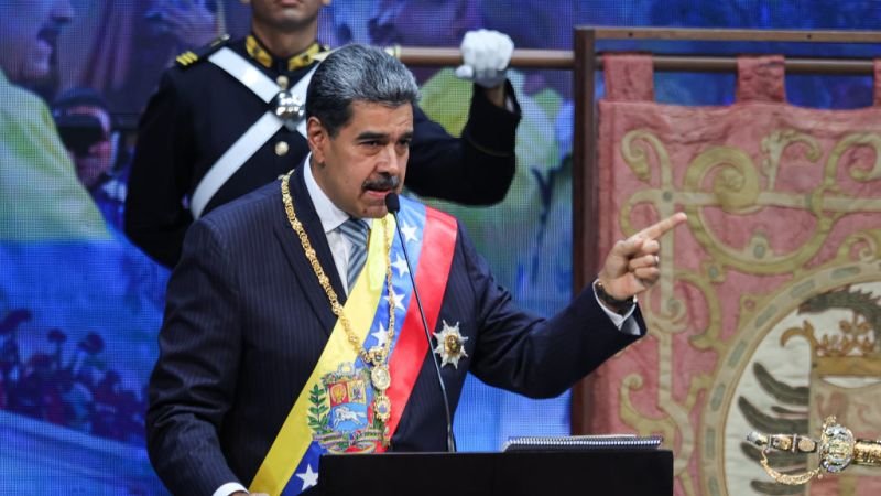 Maduro dice a los migrantes venezolanos que si en EE.UU. no los quieren “nosotros sí los queremos” Maduro dice a los migrantes venezolanos que si en EE.UU. no los quieren “nosotros sí los queremos”