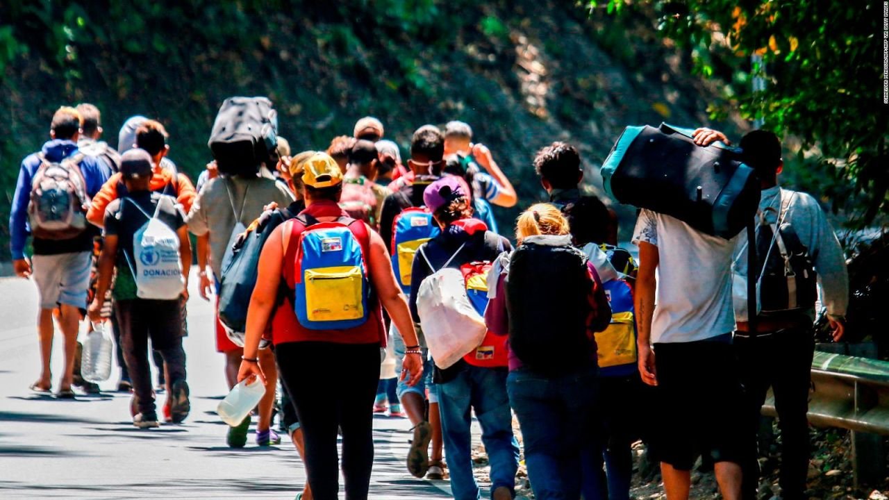 El gobierno pide a los migrantes volver al país El gobierno pide a los migrantes volver al país