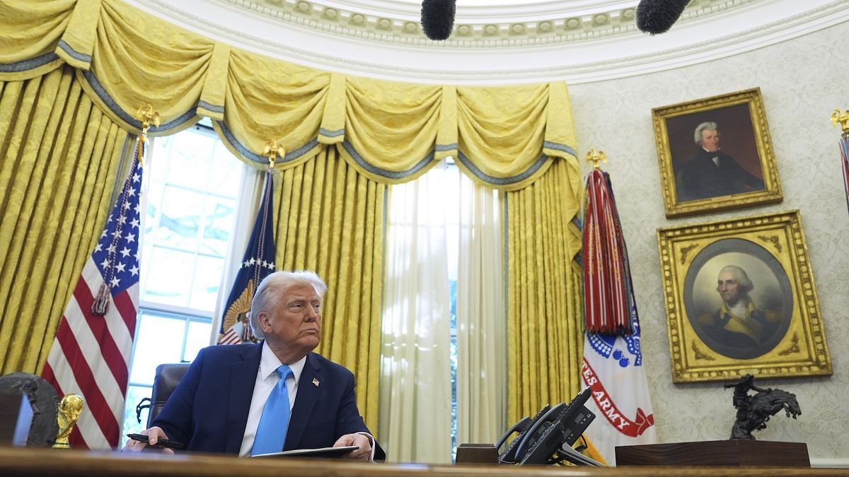 Los bancos de inversión advierten: los aranceles de Trump podrían hacer descarrilar el crecimiento de Europa en 2025 Los bancos de inversión advierten: los aranceles de Trump podrían hacer descarrilar el crecimiento de Europa en 2025