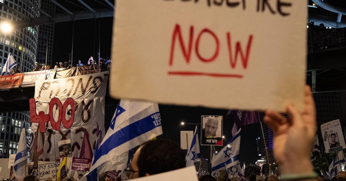 Miles de manifestantes exigen a Netanyahu que complete el acuerdo para la liberación de rehenes Miles de manifestantes exigen a Netanyahu que complete el acuerdo para la liberación de rehenes