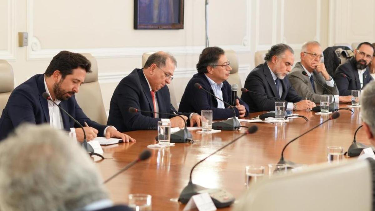 Análisis del consejo de ministros televisado que dejó al descubierto las duras tensiones del Gobierno: ¿cómo le fue? Análisis del consejo de ministros televisado que dejó al descubierto las duras tensiones del Gobierno: ¿cómo le fue?