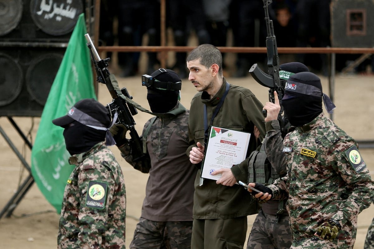Netanyahu anuncia represalias ante el “grave estado” de los tres rehenes liberados por Hamás | Internacional Netanyahu anuncia represalias ante el “grave estado” de los tres rehenes liberados por Hamás | Internacional