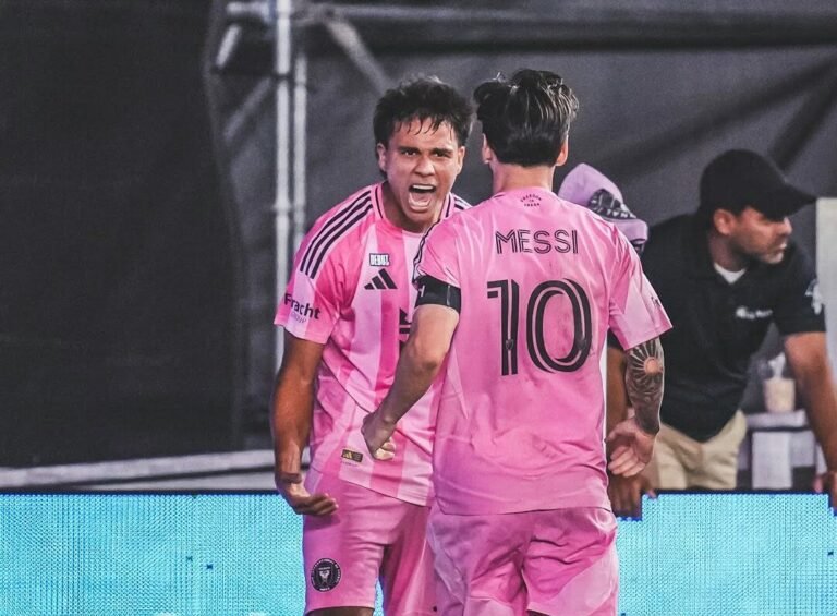 Telasco Segovia debutó con gol en la MLS (+video)