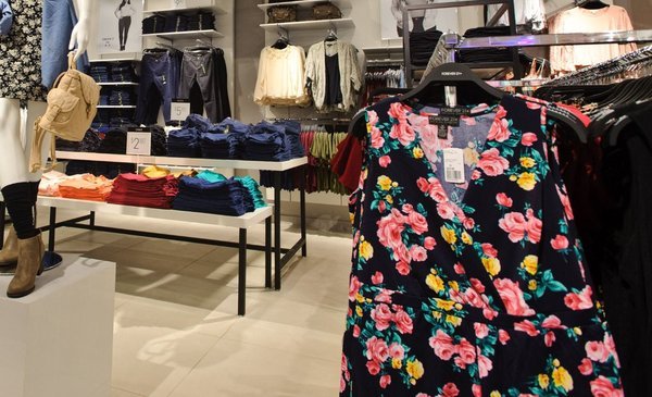 Una HISTÓRICA marca de ropa furor en Argentina quebró en medio de la CRISIS: cierran más de 200 locales Una HISTÓRICA marca de ropa furor en Argentina quebró en medio de la CRISIS: cierran más de 200 locales