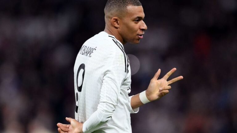 Mbappé lleva al Real Madrid a octavos de final en la Champions League