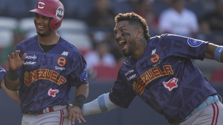 Venezuela doblega a Puerto Rico para conseguir su primera victoria en la Serie del Caribe