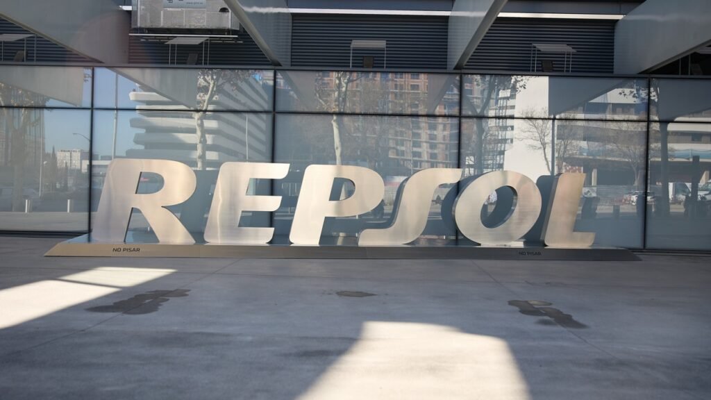 Repsol cae en Bolsa ante la decisión de Trump de revocar su permiso para operar en Venezuela Repsol cae en Bolsa ante la decisión de Trump de revocar su permiso para operar en Venezuela