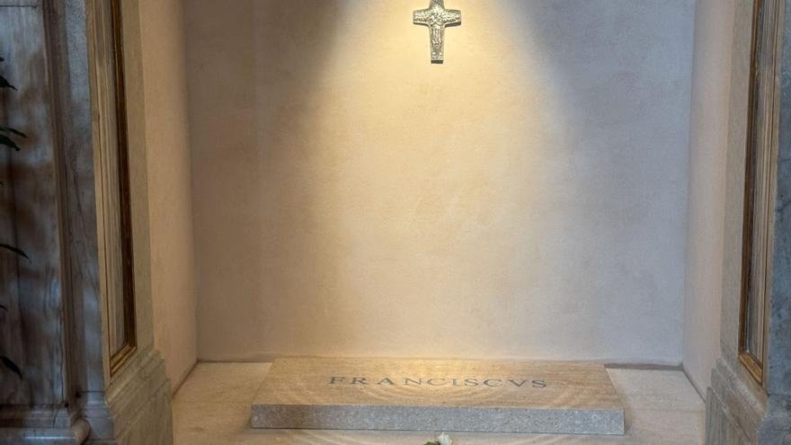 La basílica de Santa María la Mayor abre al público para visitas a la tumba de Francisco