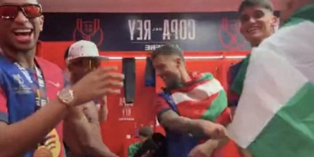 “¡Vaya patio de cole!” en la fiesta del vestuario del Barça