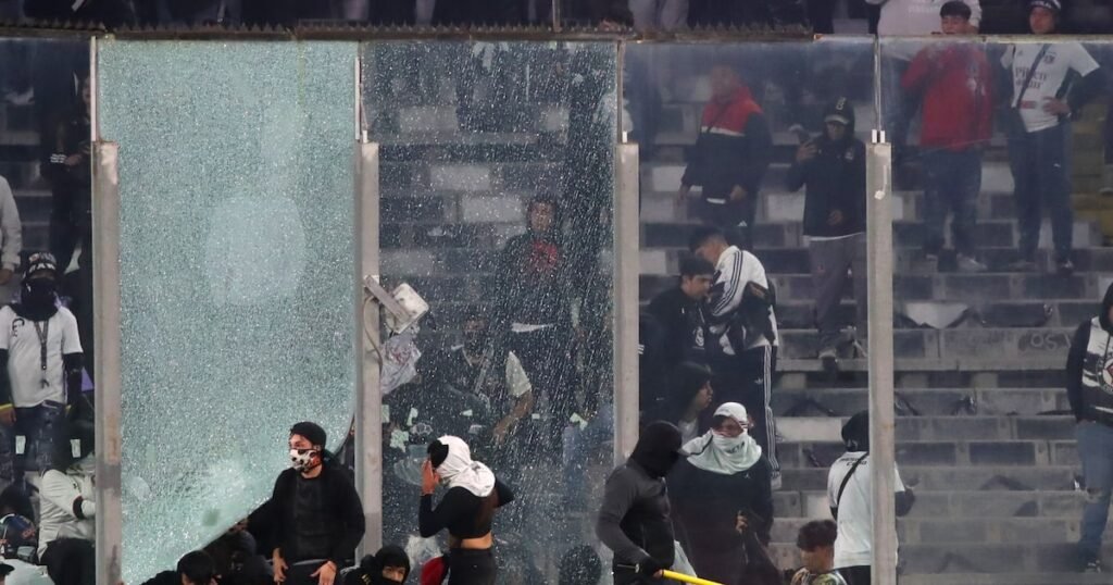 No sólo los puntos: Fortaleza exige un “castigo ejemplar” para Colo Colo No sólo los puntos: Fortaleza exige un “castigo ejemplar” para Colo Colo