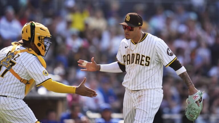 Tatis y Machado impulsan 2 carreras cada uno, y Padres se imponen 4-2 a Cachorros