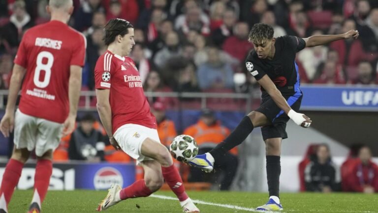 Álvaro Carreras, de ser un dolor de cabeza para el Barça a sonar para el Real Madrid