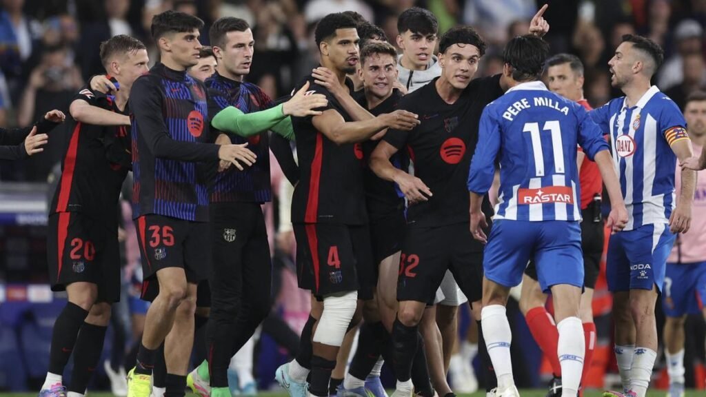 Lo que no se vio del Espanyol – Barça: el gol repetido de Lamine, la videollamada con Ferran y el selfie de Balde a lo Travis Scott