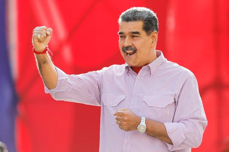 Maduro mantiene el salario mínimo y las pensiones en poco más de un euro mensual, unas de las peores cifras del mundo