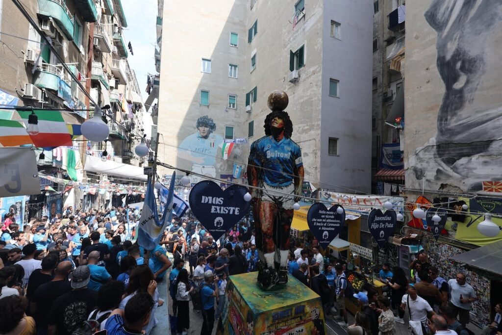 Nápoles estalla en una fiesta sin fin para celebrar su cuarto título liguero | Fútbol | Deportes
