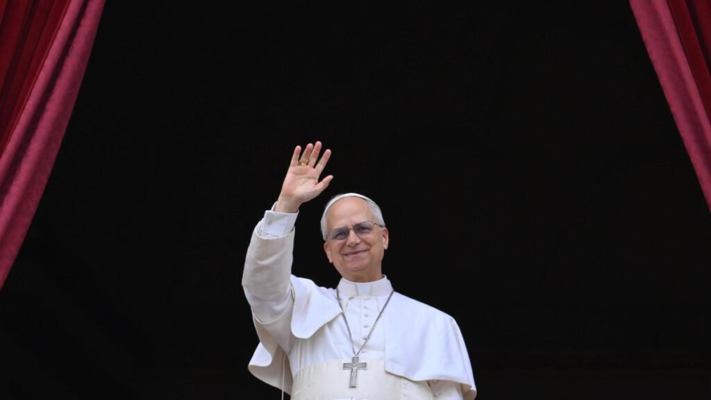 El papa León XIV pide el “cese inmediato del fuego” en Gaza y Ucrania El papa León XIV pide el “cese inmediato del fuego” en Gaza y Ucrania