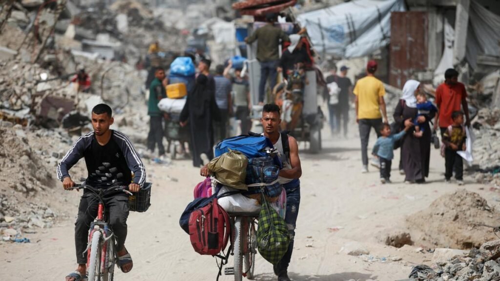 Al menos 34 muertos en un bombardeo de Israel a un campo de desplazados “seguro” de Gaza Al menos 34 muertos en un bombardeo de Israel a un campo de desplazados “seguro” de Gaza