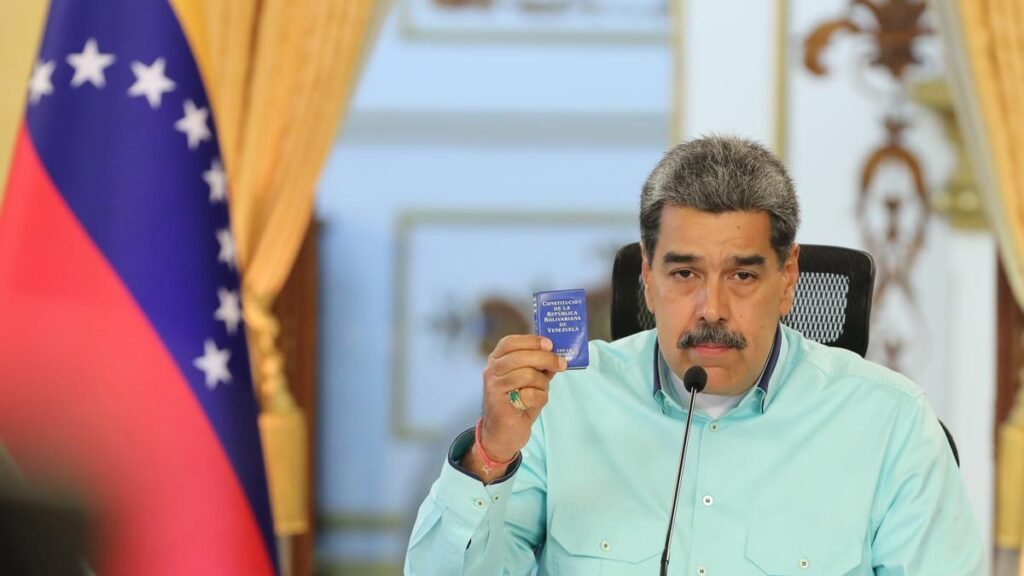 Los venezolanos acuden otra vez a las urnas en medio del cansancio político y las tensiones con Guyana Los venezolanos acuden otra vez a las urnas en medio del cansancio político y las tensiones con Guyana