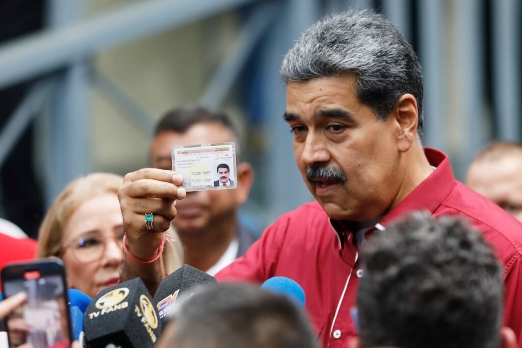 El chavismo consolida su poder con mínimo apoyo popular y sin validación internacional El chavismo consolida su poder con mínimo apoyo popular y sin validación internacional