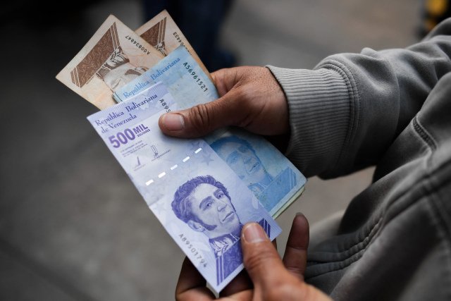 Trabajadores inconformes con sus ingresos salariales