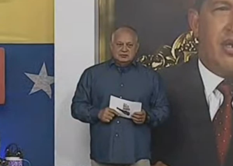 Diosdado Cabello dijo que Corina Machado negoció con el gobierno para sacar a los refugiados y a su madre de Venezuela