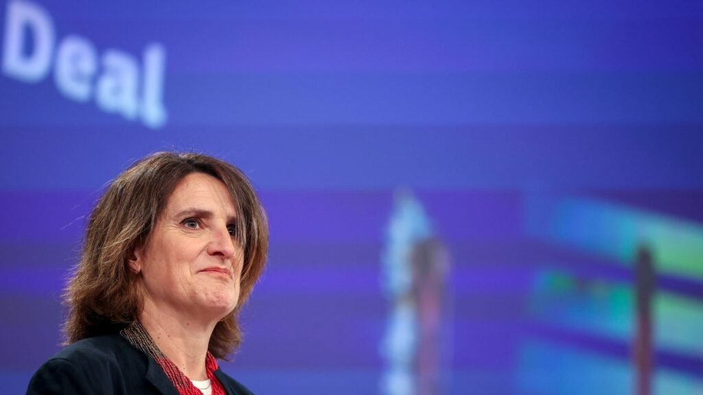 Teresa Ribera: «La UE no se va a arrugar ante el chantaje arancelario de Trump» Teresa Ribera: «La UE no se va a arrugar ante el chantaje arancelario de Trump»