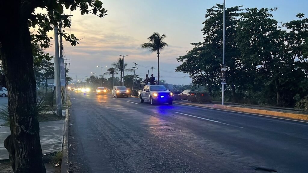 La Jornada – Llegan a Veracruz restos de cadetes del Buque Escuela Cuauhtémoc