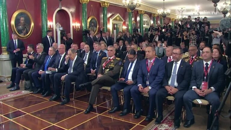 Putin y Maduro firman un acuerdo de asociación estratégica