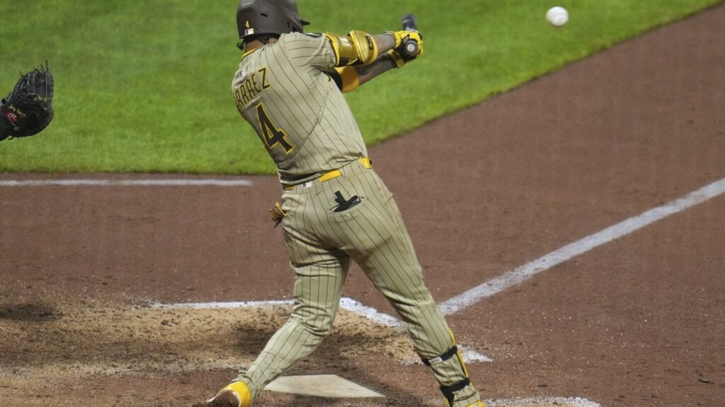 Luis Arráez logra tres hits y produce tres carreras en la victoria de Padres 9-4 sobre Piratas Luis Arráez logra tres hits y produce tres carreras en la victoria de Padres 9-4 sobre Piratas