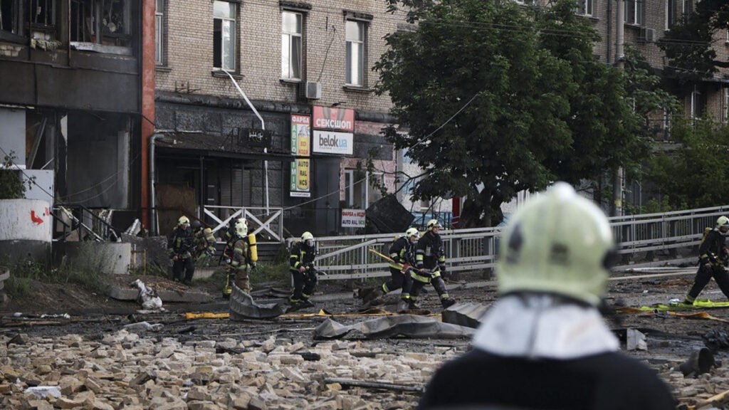 Rusia lanza un ataque masivo contra Ucrania tras la amenaza de venganza de Putin Rusia lanza un ataque masivo contra Ucrania tras la amenaza de venganza de Putin