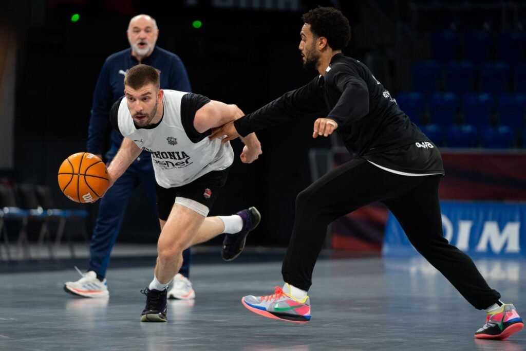El Baskonia, obligado a pelear con todos los elementos en contra El Baskonia, obligado a pelear con todos los elementos en contra