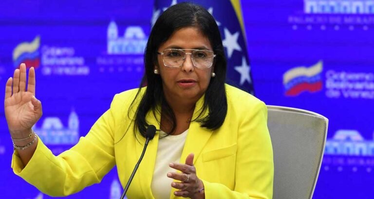 Delcy Rodríguez: Se deben hacer ajustes ante el “recalentamiento de la economía”