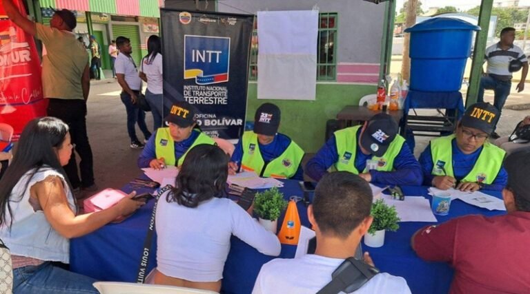 Despliegan operativo de trámites vehiculares en nueve estados del país