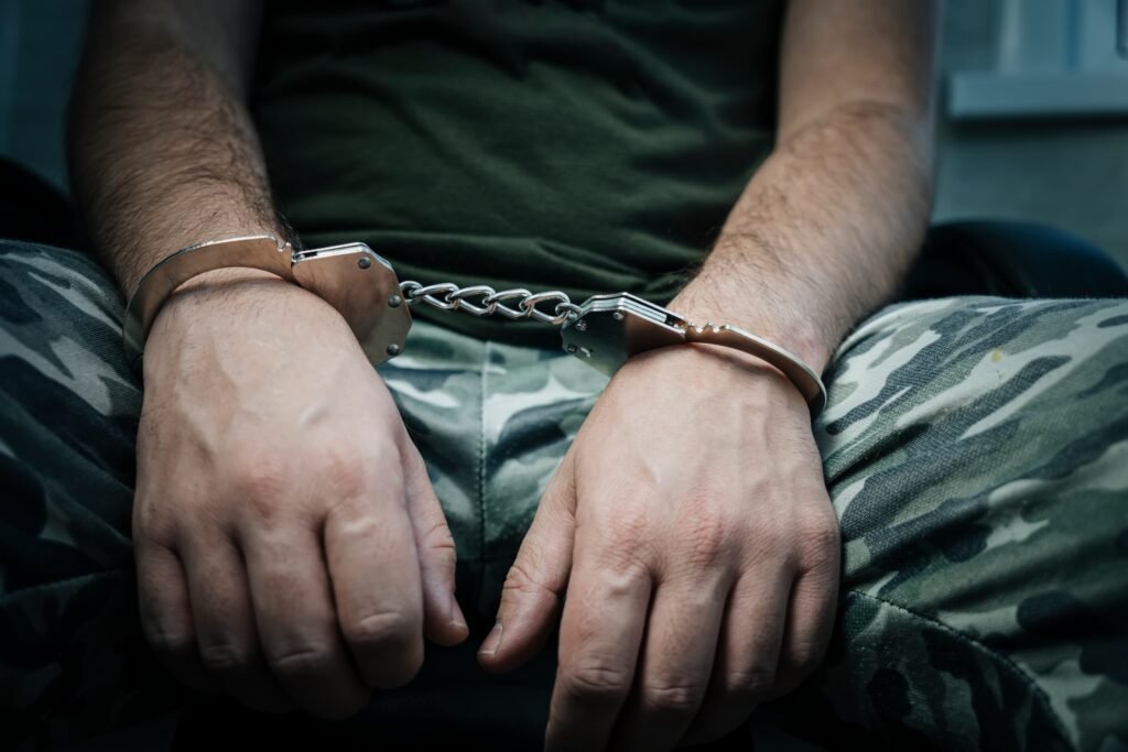 Detuvieron a un hombre acusado de quemar a su hija de 8 años con una cucharilla caliente Detuvieron a un hombre acusado de quemar a su hija de 8 años con una cucharilla caliente