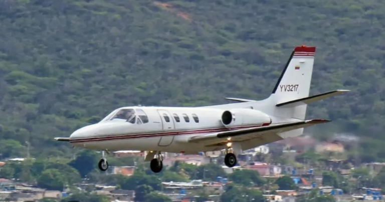 Localizaron los restos de avión desaparecido en Venezuela con cinco personas a bordo